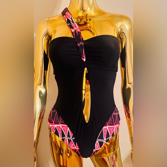 ASOS Swim Black and Pink One Piece Cut Out Detail One Shoulder Swimsuit, Size 6 - Picture 3 of 15